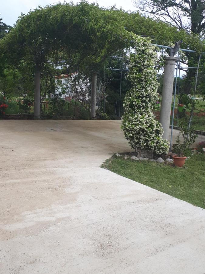 Apartments Makaus Kampor 外观 照片