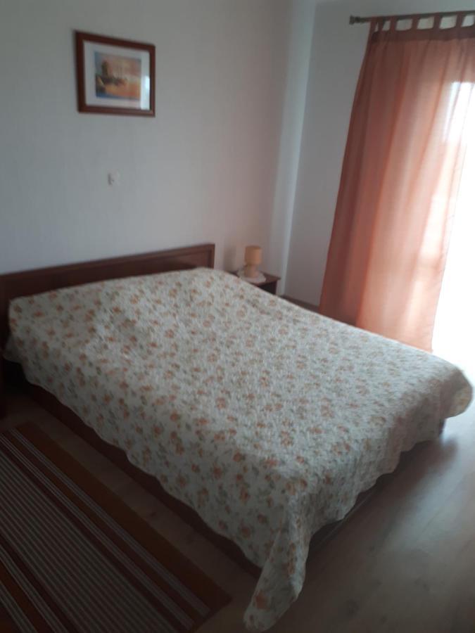 Apartments Makaus Kampor 外观 照片