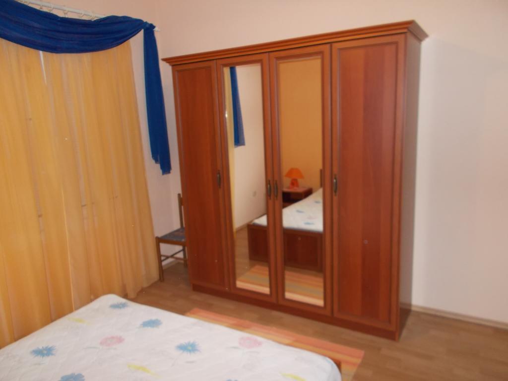 Apartments Makaus Kampor 客房 照片